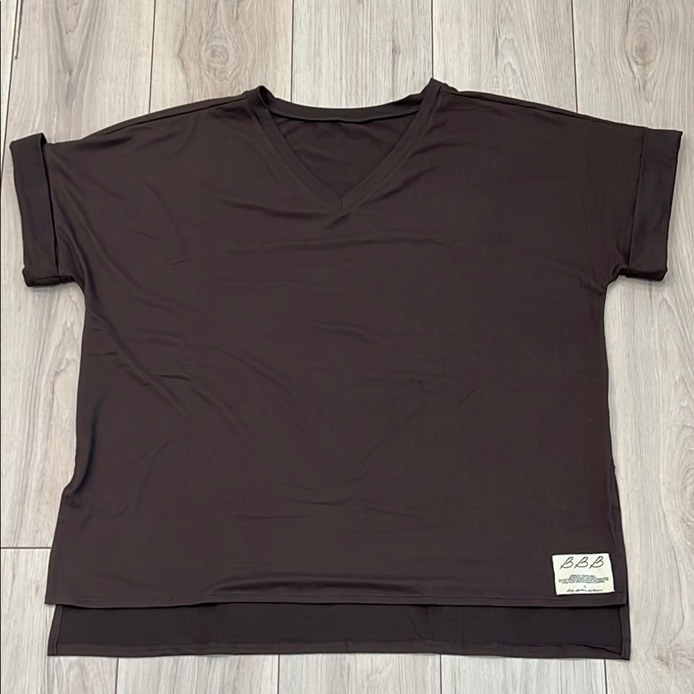 BIG BOTTOM BEHAVIOR Short Sleeve Tee